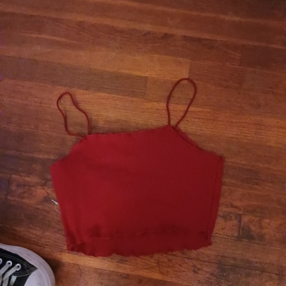 Red spaghetti strap - Picture 3 of 3